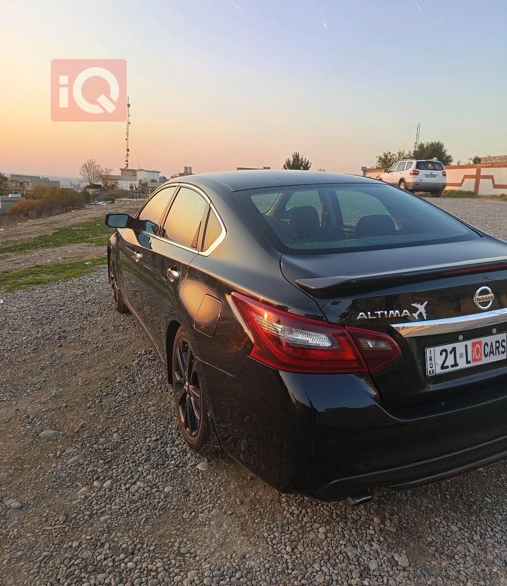 نيسان ألتيما